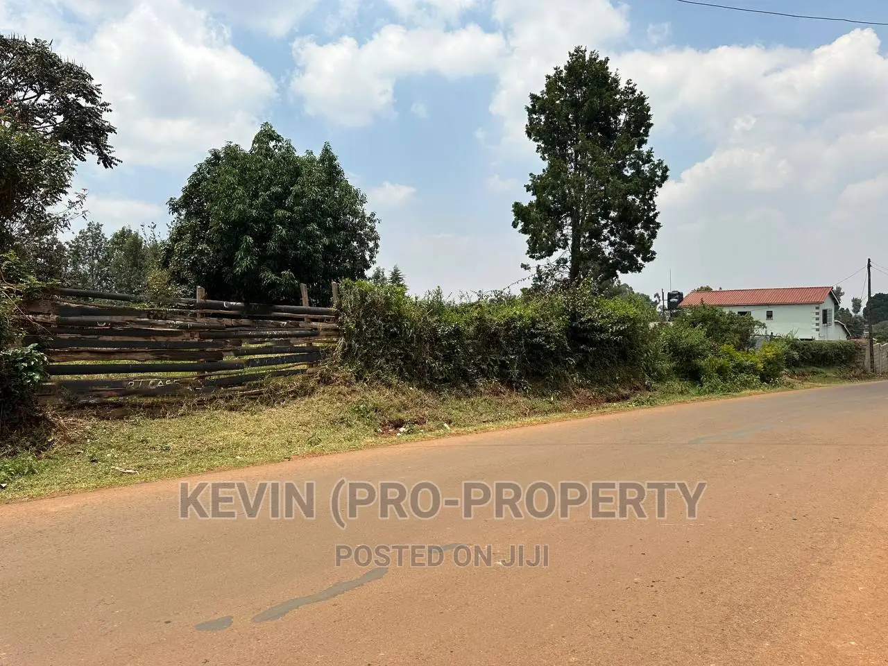 Kinoo, Muthiga: Spacious Commercial Plot with Tarmac Access - For Sale in Kikuyu