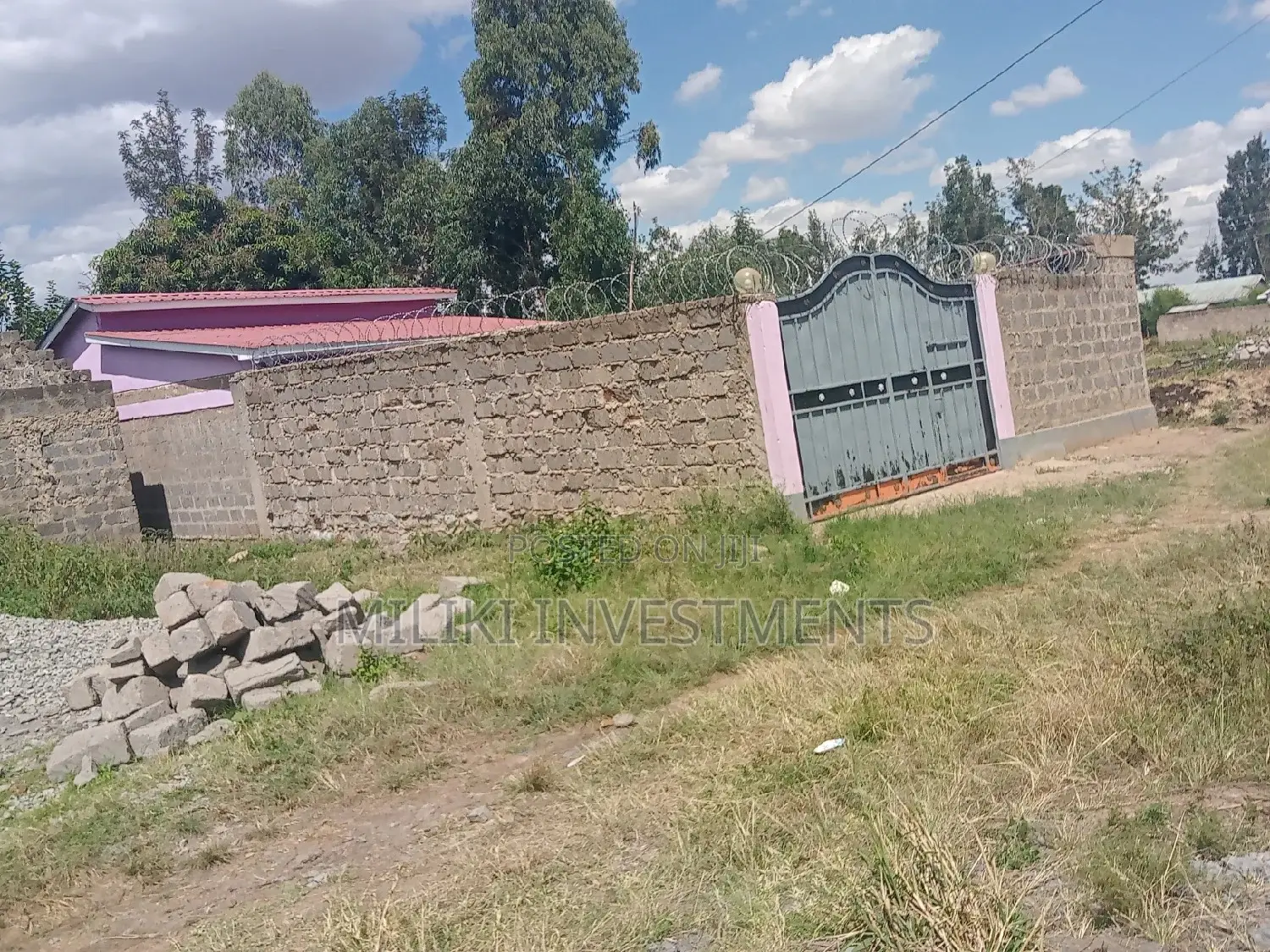 Zabka's Charming 3-Bedroom Bungalow - For Sale in Kimorori/Wempa! in Kimorori/Wempa