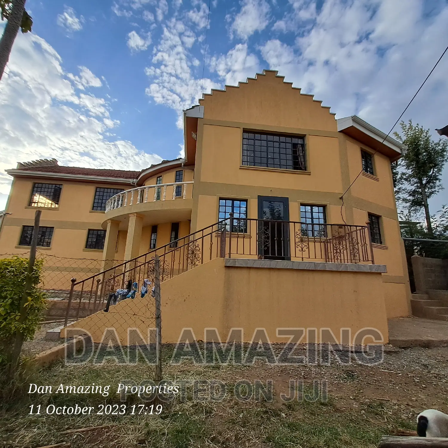 5-Bedroom Maisonette in Rimpa's Prestigious Neighborhood - For Sale in Rimpa