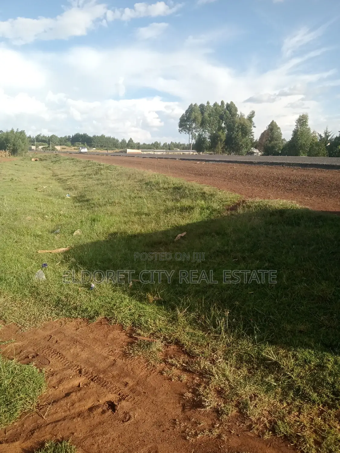 One-Acre Tarmac Land in Naiberi - Perfect for Development in Eldoret CBD