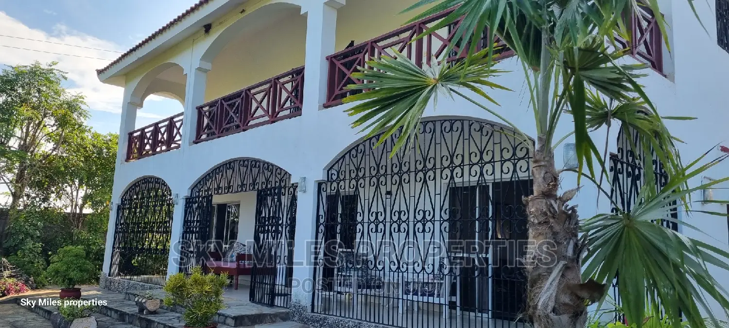 Spacious 3-Bedroom Furnished Maisonette in Kuruwitu, Vipingo - For Sale in Vipingo