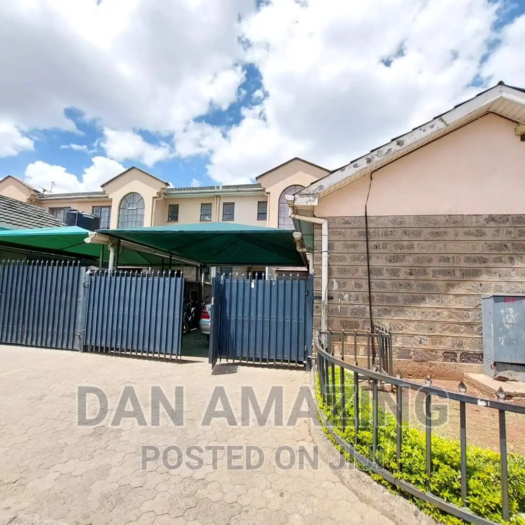 Greenspan Townhouse/Terrace: 3 Bedrooms Awaiting New Owners in Greenspan