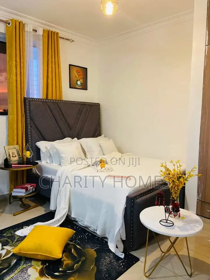 South B One-Bedroom Flat - Perfect for a Small Family or Couple in South B