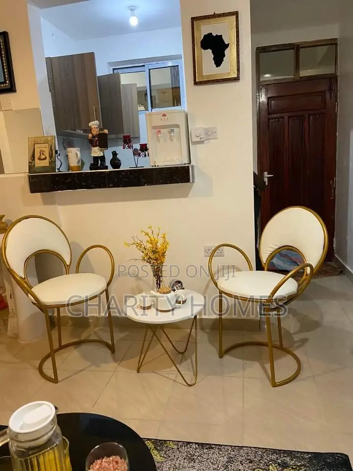 South B One-Bedroom Flat - Perfect for a Small Family or Couple in South B