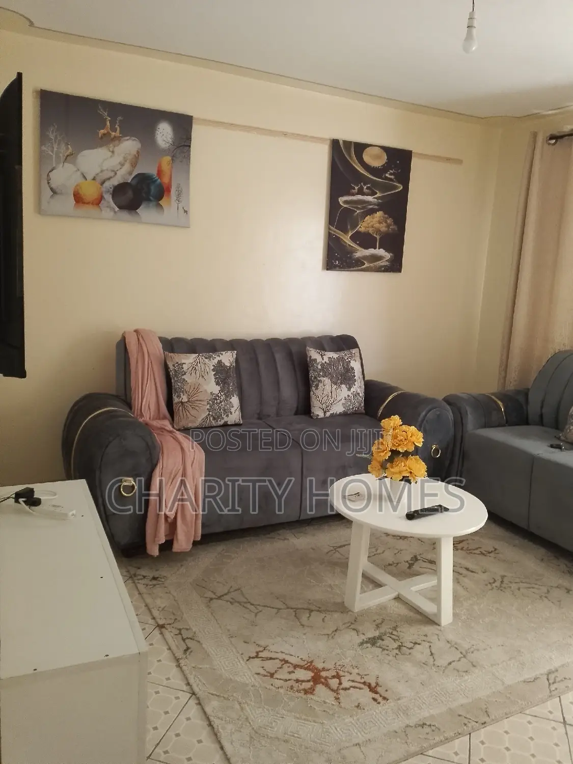 South Bend Charm: Cozy 1-Bedroom Airbnb - Your Next Getaway! in South B