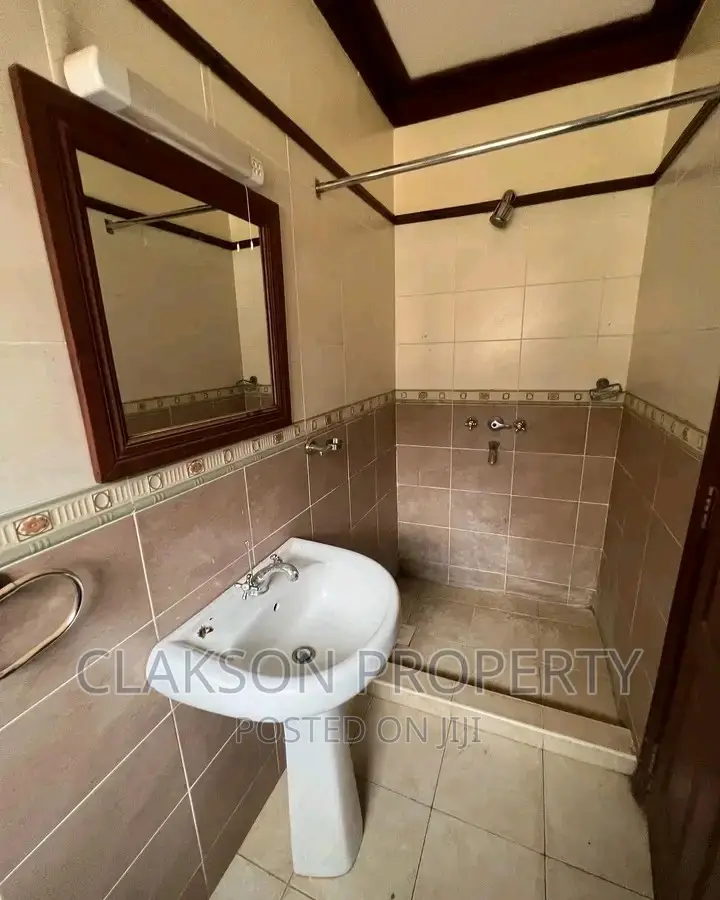 Kilimani Terrace Townhouse: 4 Beds, Modern Amenities, Minimum 2-Year Lease in Kilimani