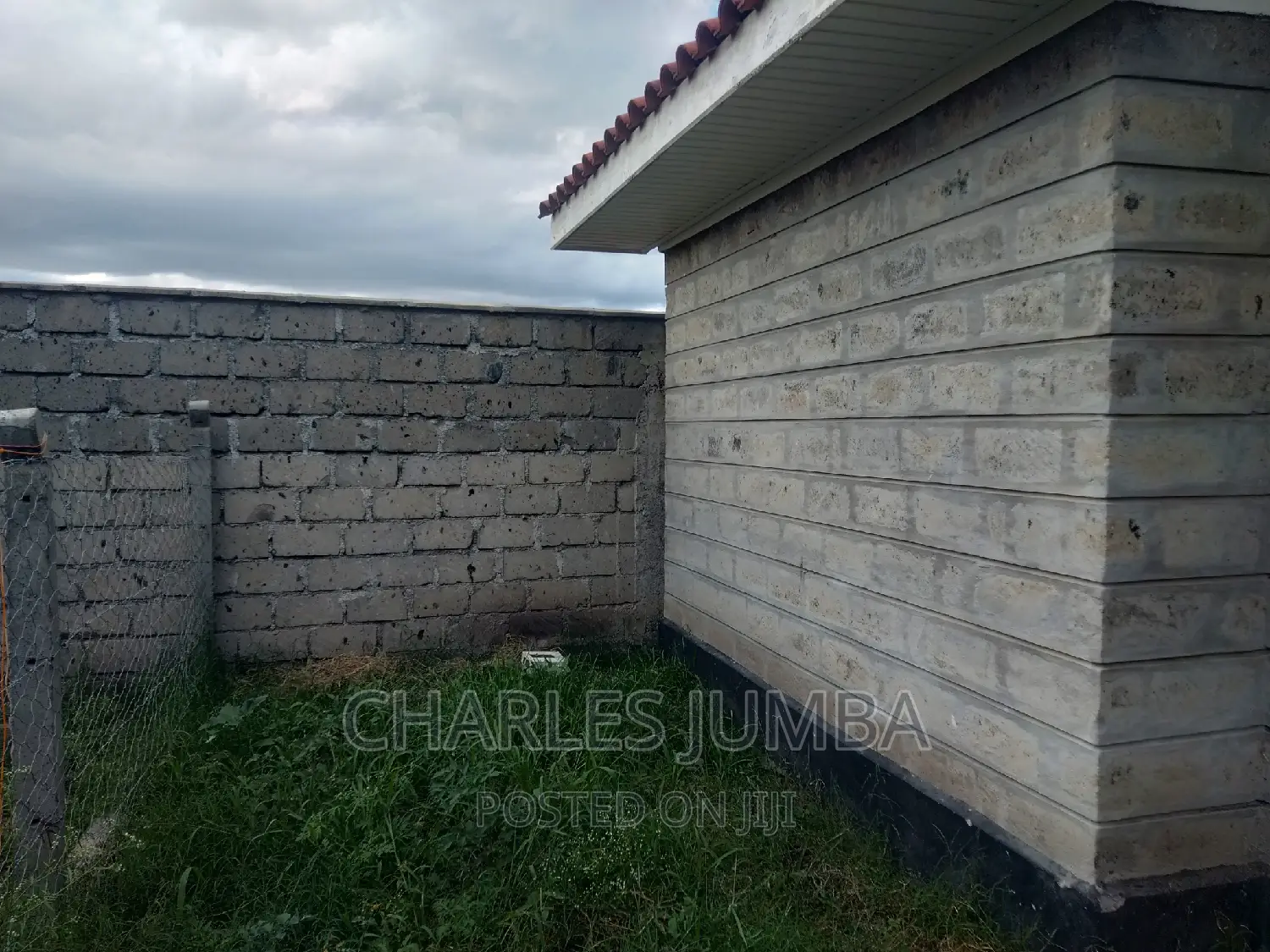 Spacious 3-bedroom bungalow for sale in Baraka, Kisaju in Kisaju