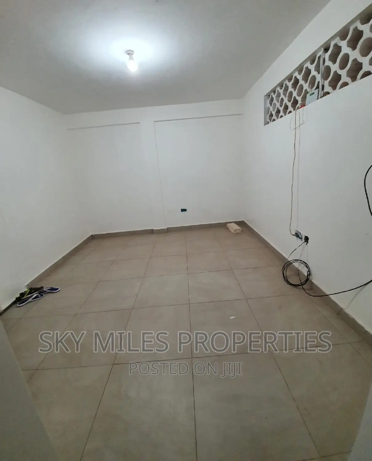 Spacious 5-Bed Maisonette in Galu, Kinondo for Sale in Kinondo