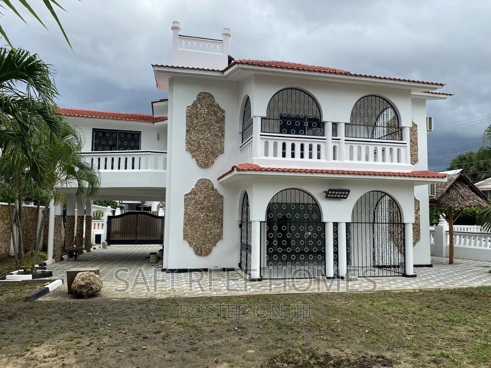 4-Bedroom Maisonette in Sought-After Nyali - For Sale in Nyali