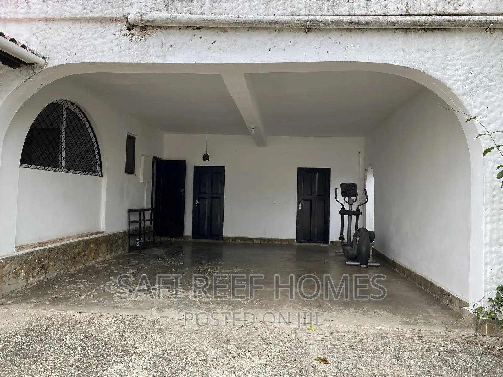 Nyali's Premier 5-bedroom Maisonette for Lease in Nyali