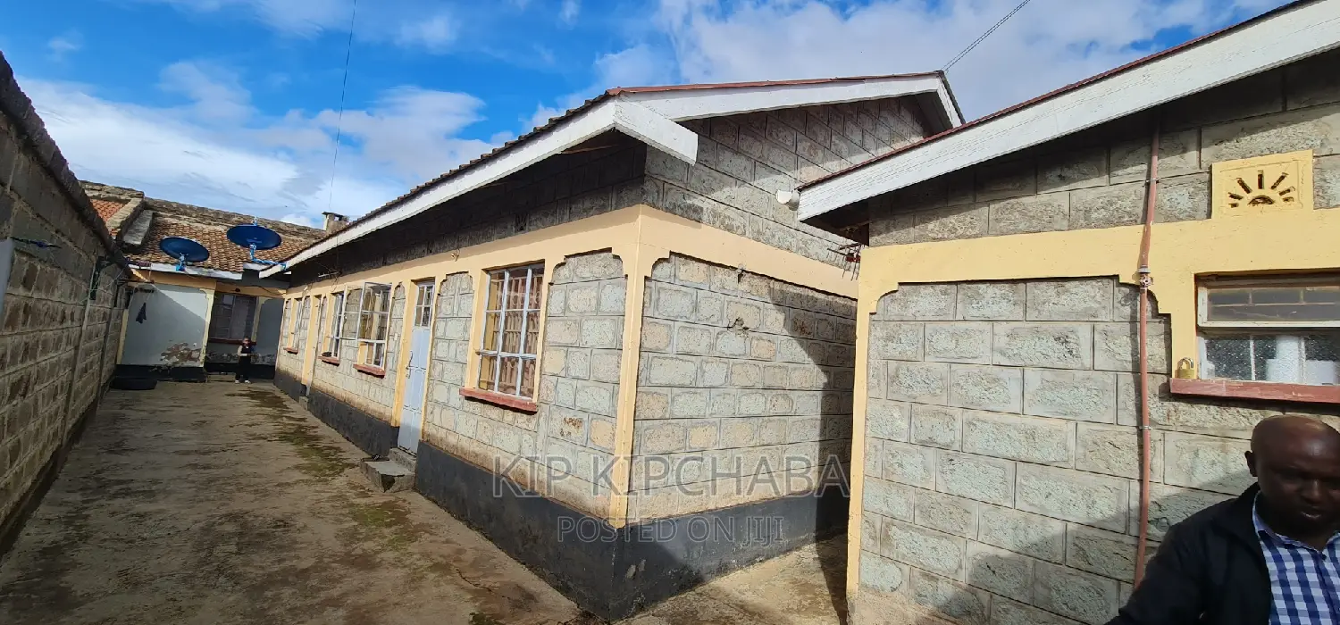 7-Bedroom Bungalow in Sought-After Kapsoya Estate for Sale in Kapsoya