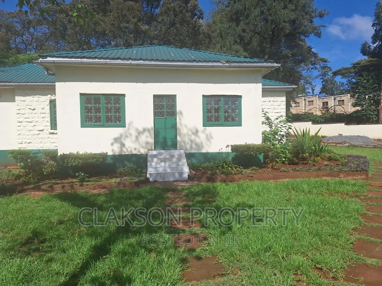 4-Bedroom Townhouse/Terrace in Prime Location - State House Road in State House Area
