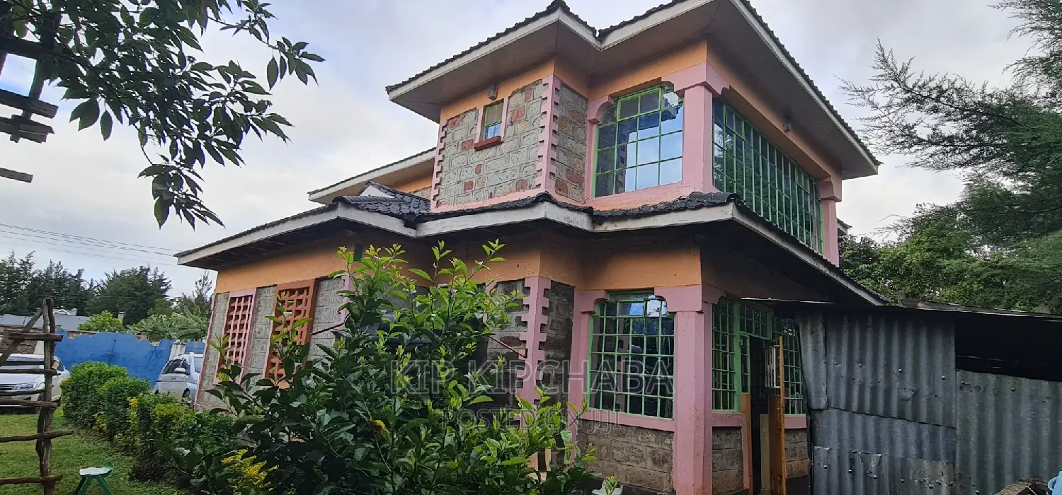 Spacious 5-Bedroom Maisonette in Annex Estate, Racecourse - For Sale in Racecourse