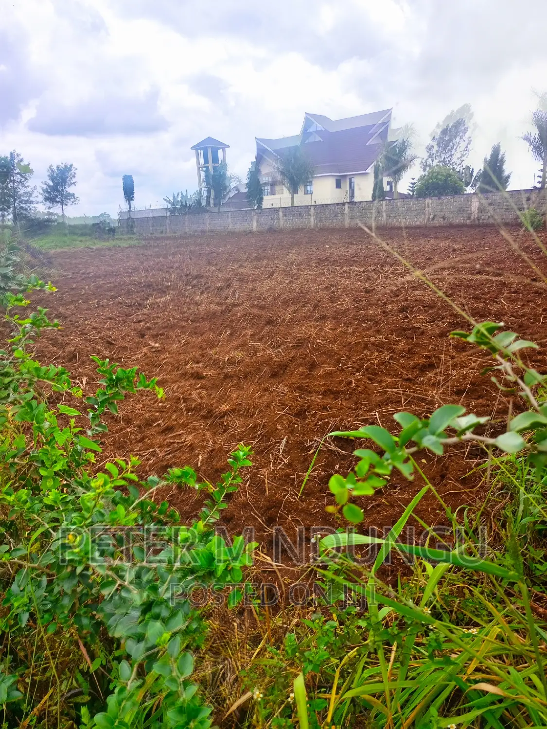 Half Acre in Runda Mumwe's Prime Location - Your Dream Home Await in Nairobi Central