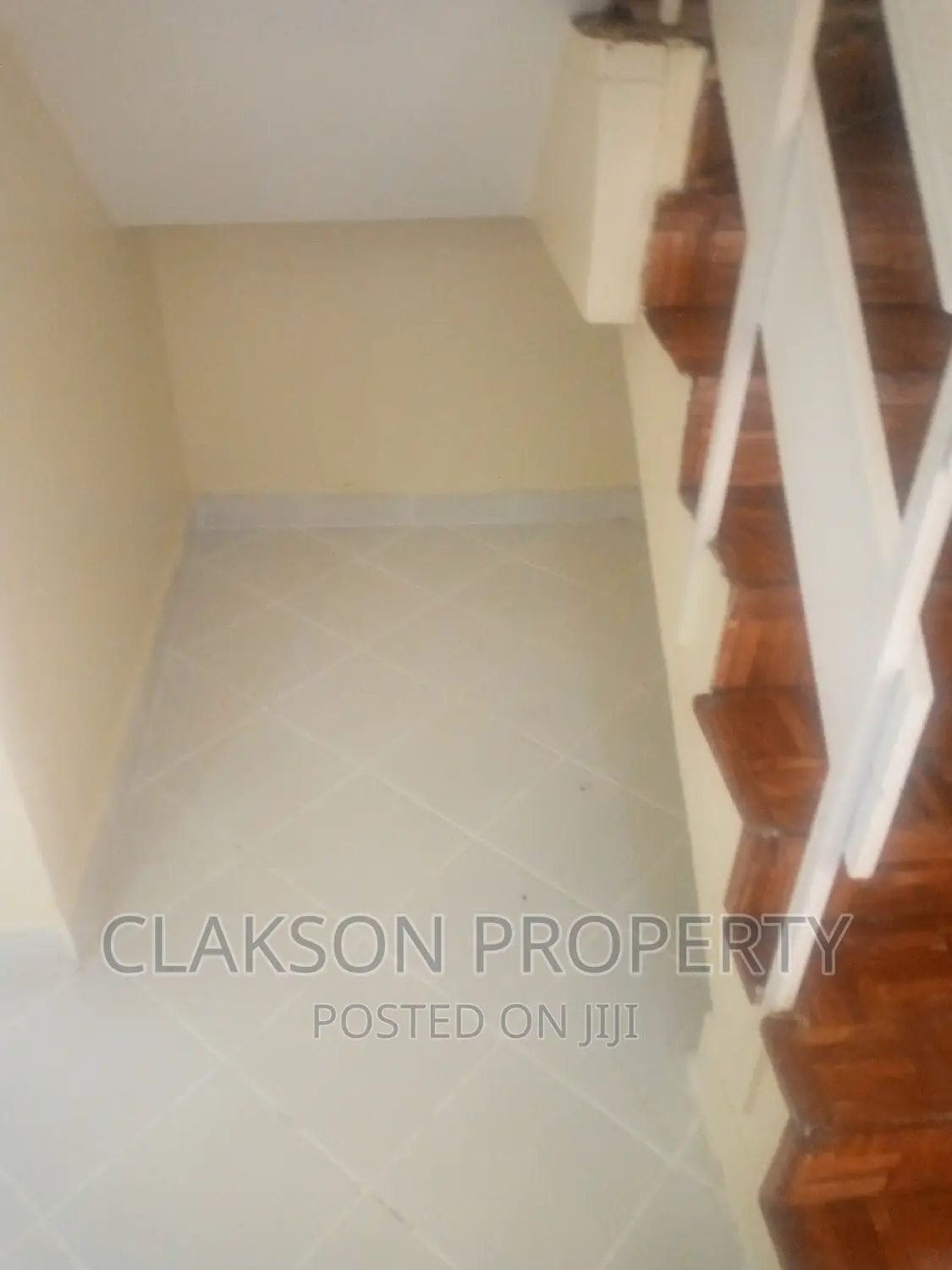 3-Bedroom Maisonette for Lease in Woodley, Woodley Estate - Immediate Occupancy in Woodley Estate