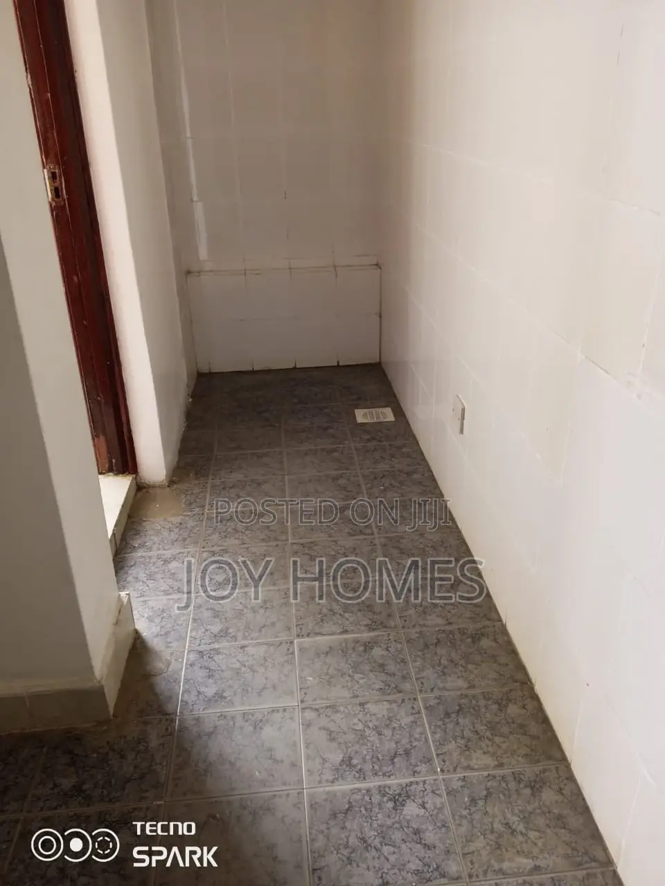 1BD South Brentwood Apartment - Ideal Rental Opportunity in South B