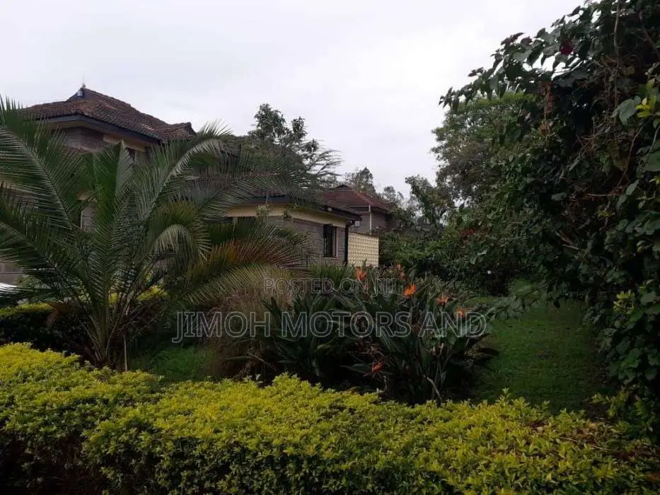 Five-Bedroom Mansionette - Live in Style and Comfort in Parklands/Highridge