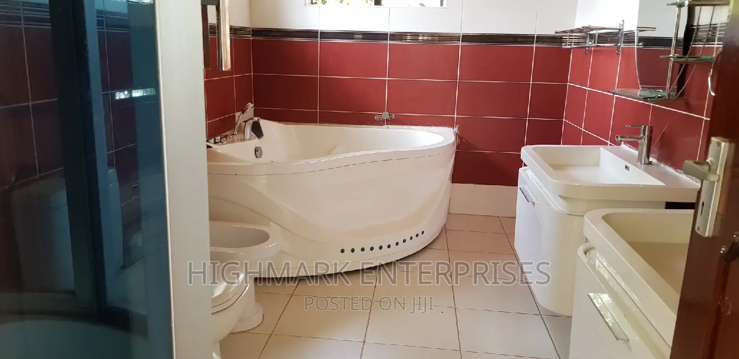 Spacious 5bd Maisonette in Ridgeways for Sale in Ridgeways