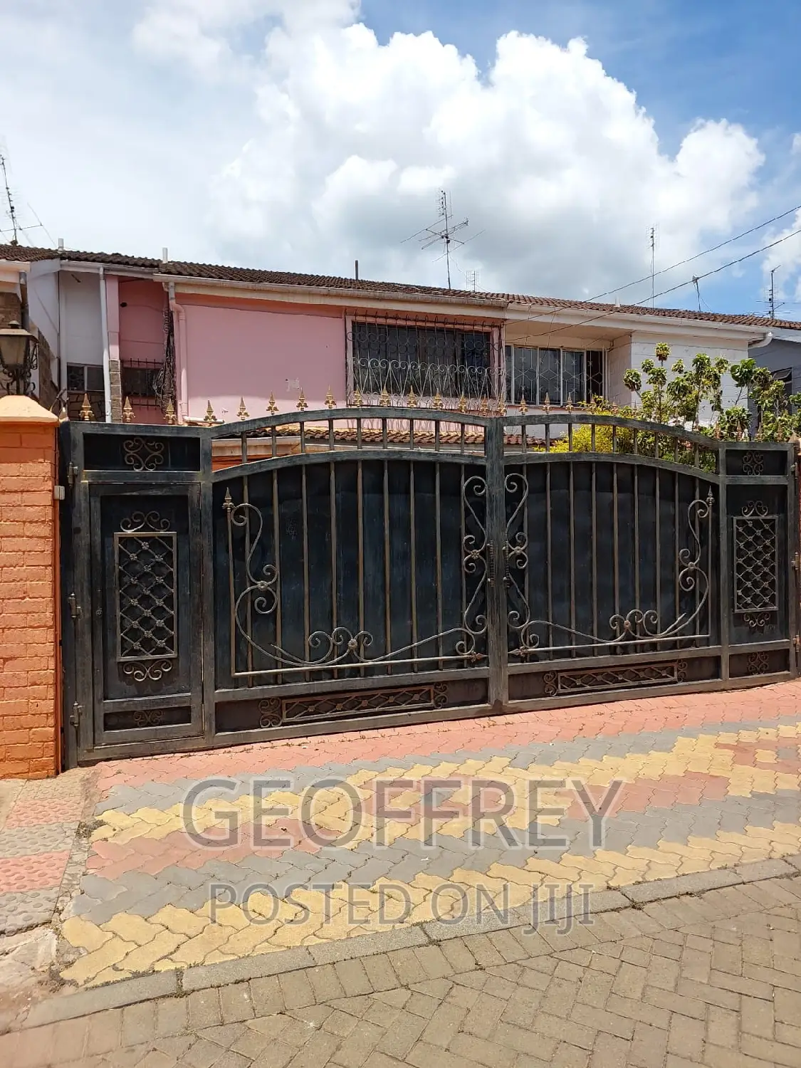4bdrm Maisonette in Gitanda, Lavington for sale in Lavington