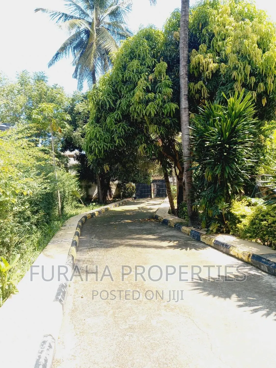 5bdrm Mansion in Bamburi Utange for sale in Bamburi