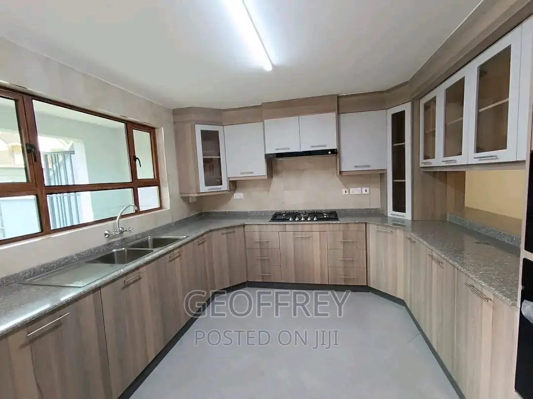 Modern 4-Bedroom Maisonette in Varsitile, Kamakis - Perfect for Your Next Home! in Kamakis