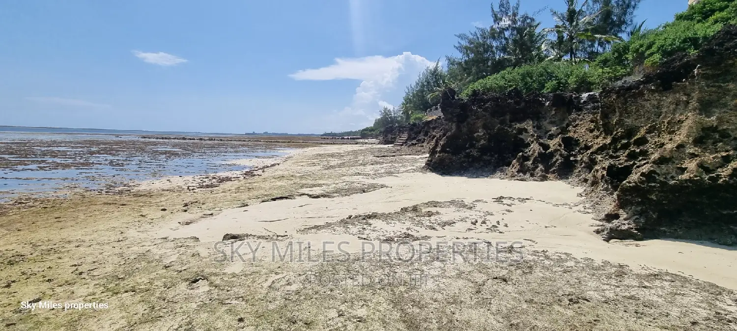 Exclusive Serena Beach 2.5-Acre Plot - Sale Pending in Shanzu