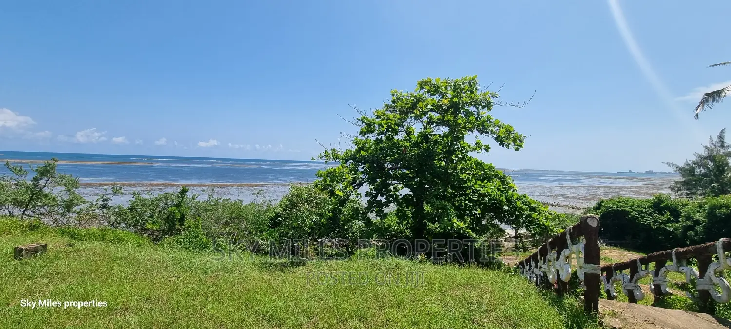 Exclusive Serena Beach 2.5-Acre Plot - Sale Pending in Shanzu
