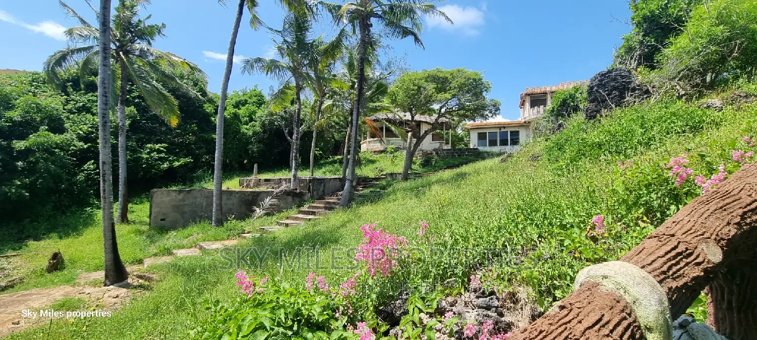Exclusive Serena Beach 2.5-Acre Plot - Sale Pending in Shanzu