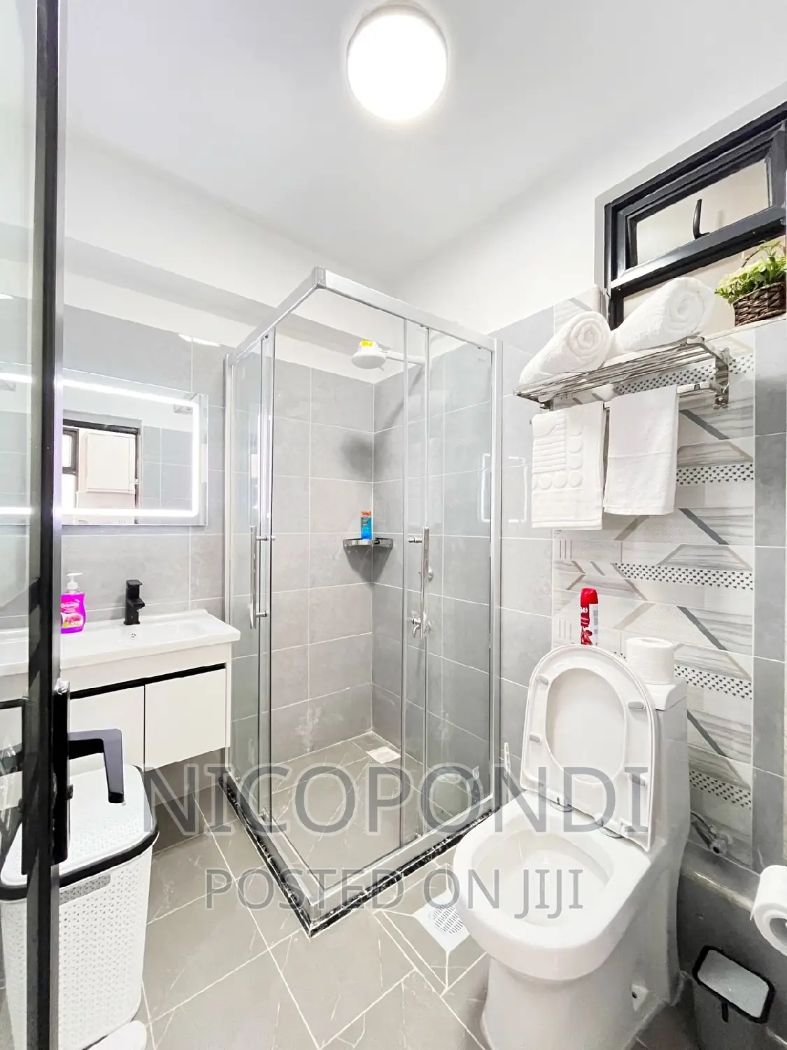Modern 1-Bedroom Furnished Apartment in Valley Arcade - Rent Now! in Valley Arcade