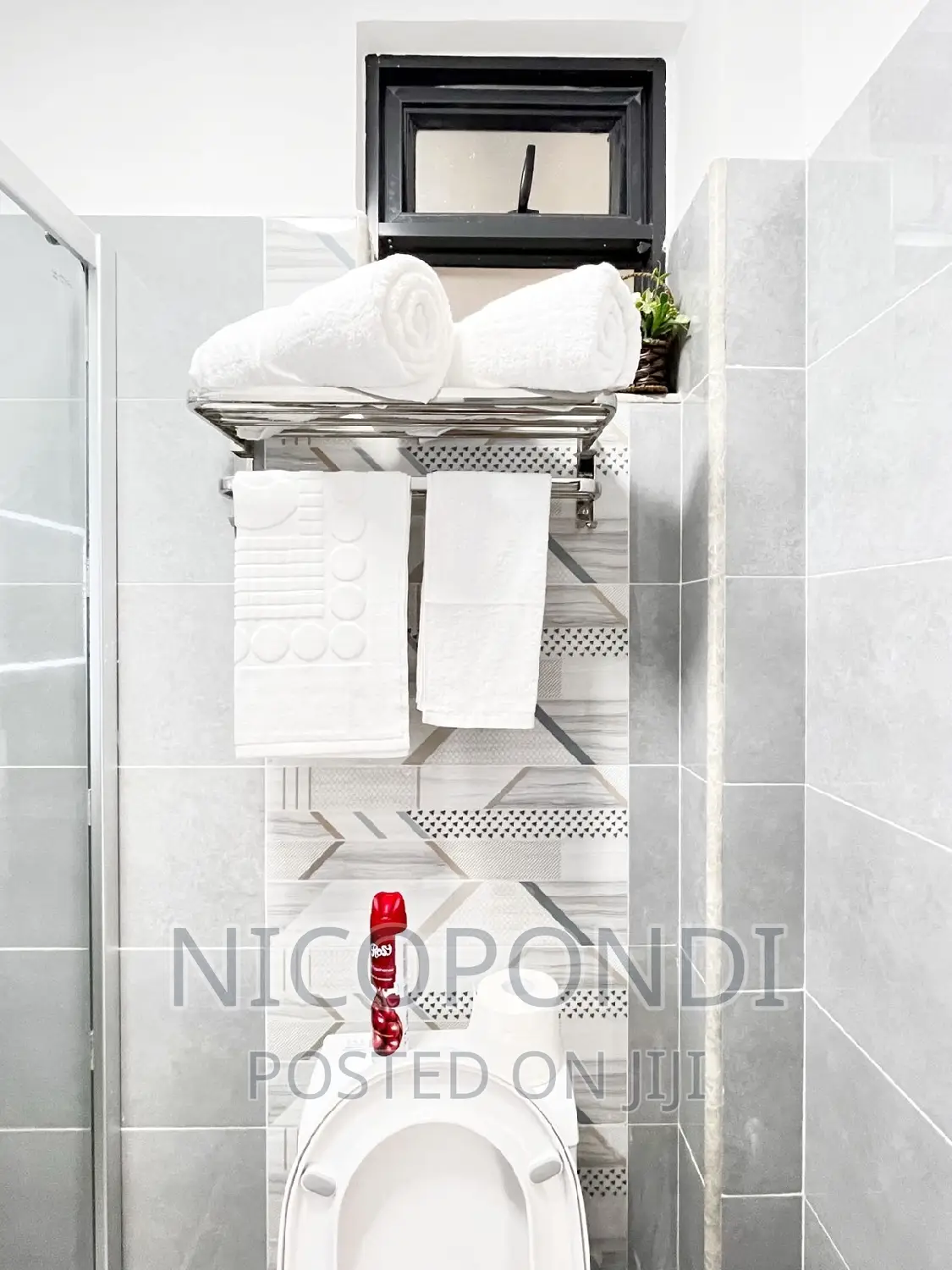 Modern 1-Bedroom Furnished Apartment in Valley Arcade - Rent Now! in Valley Arcade