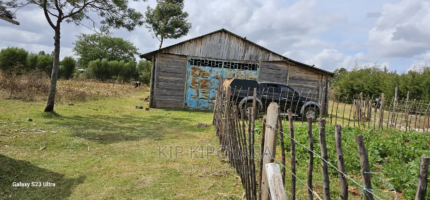 1 Acre Farm Property with Store and Dairy Shed for Sale - Imti Moja Eldoret in Kimumu