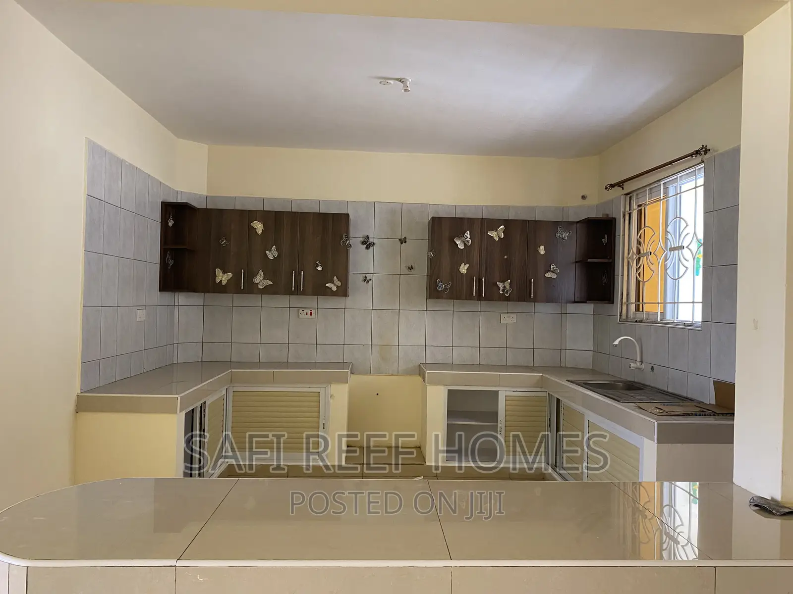 Nyali Apartment: Spacious 3-bedroom Home for Rent in Nyali