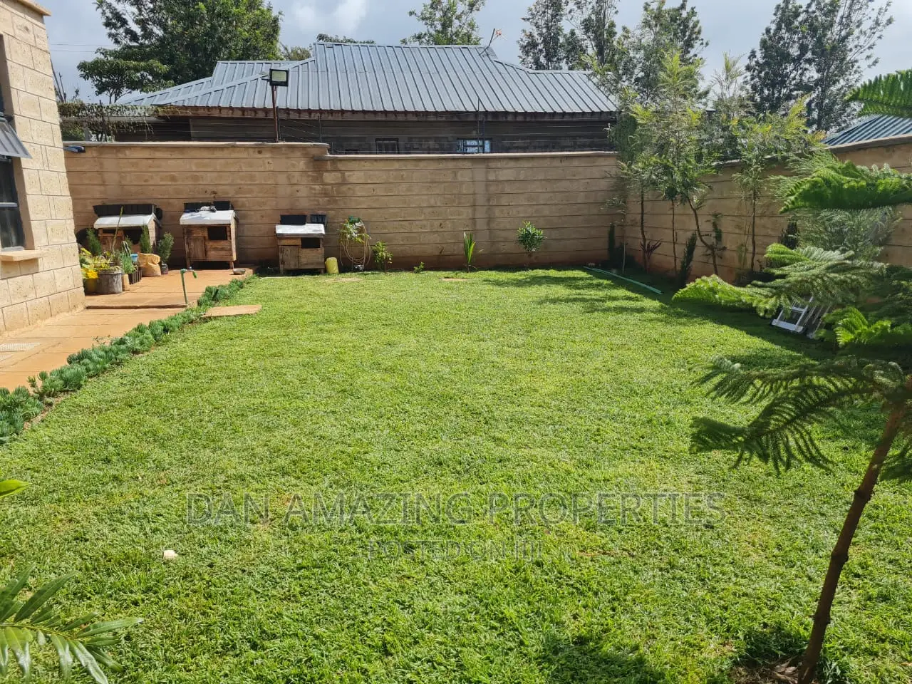 Ngong, Kibiku: 6-Bedroom Maisonette Available for Purchase in Kibiku