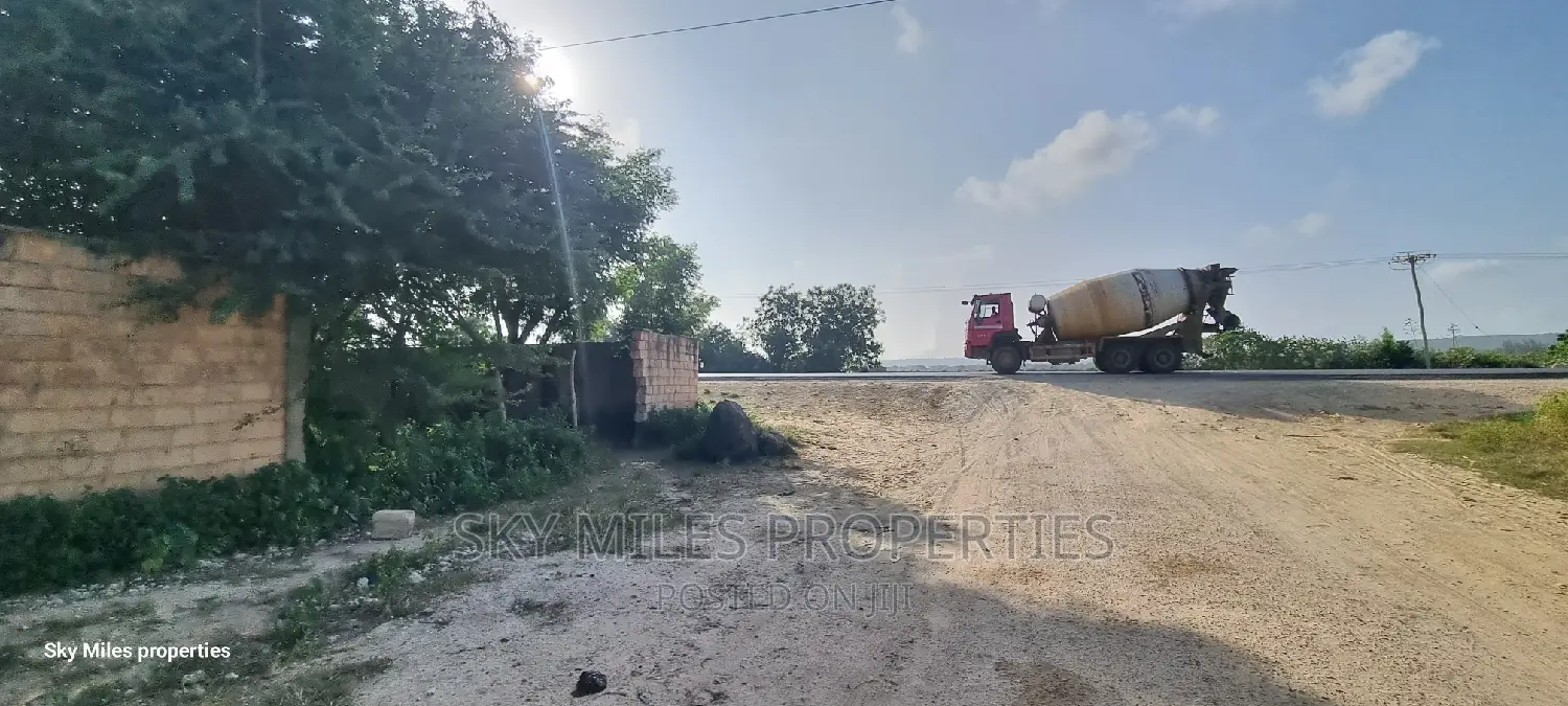 One Acre Land for Sale: Vipingo, Expressway to Mombasa- in Vipingo