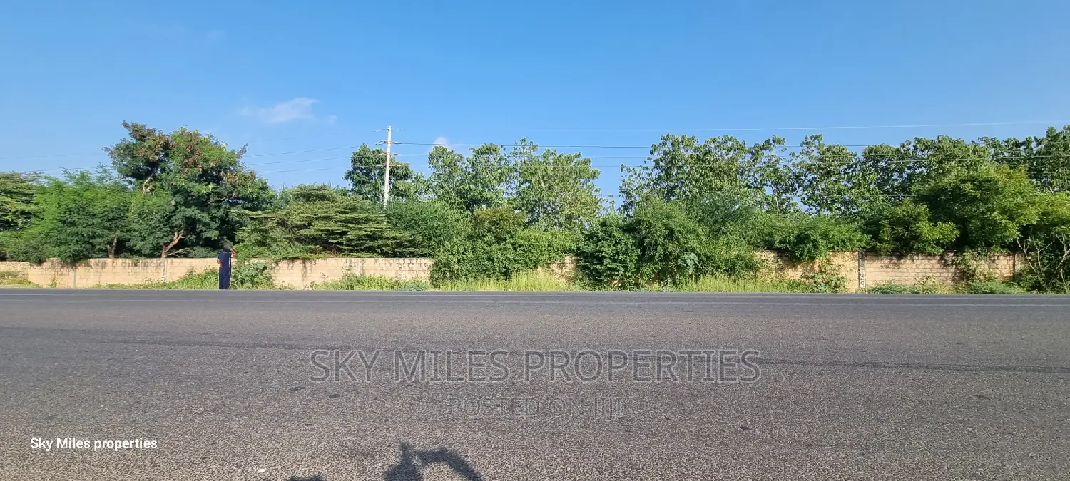 One Acre Land for Sale: Vipingo, Expressway to Mombasa- in Vipingo