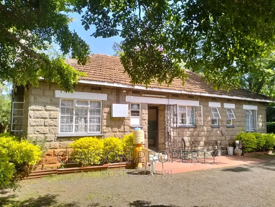 Spacious 3-Bedroom Bungalow in Prestige Woodley Estate for Rent in Woodley Estate