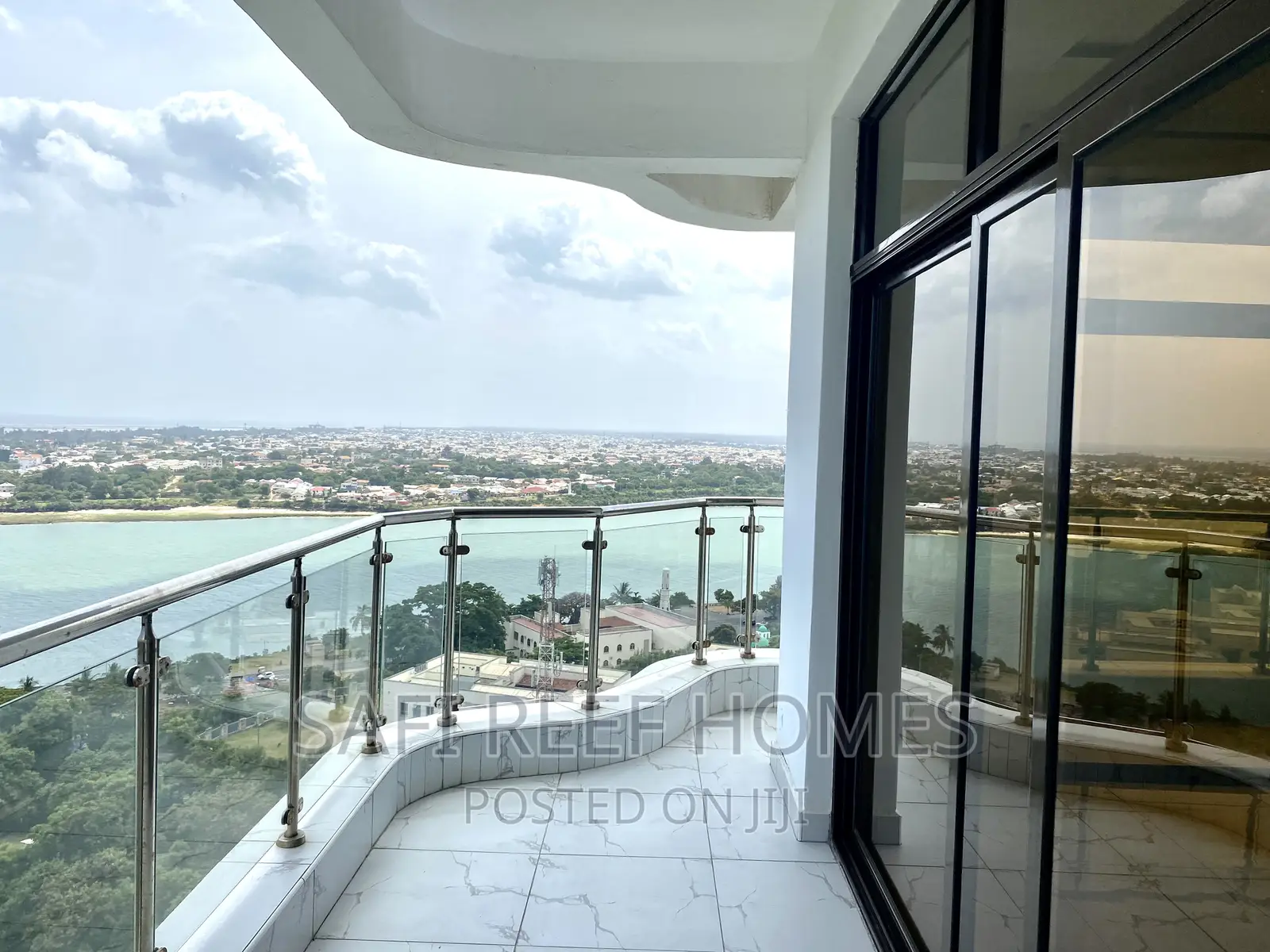 Modern 4-Bedroom Apartment in Kizingo - Perfect for Your Needs in Kizingo