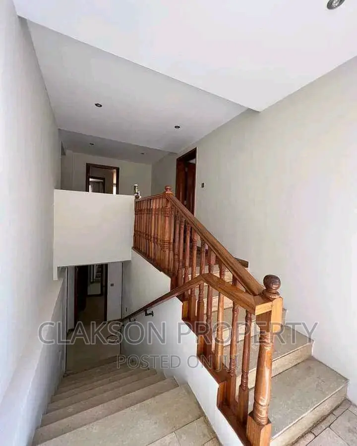 Lavington's Premier 5-Bedroom Home - Elegant and Ready for You to Move In in Lavington