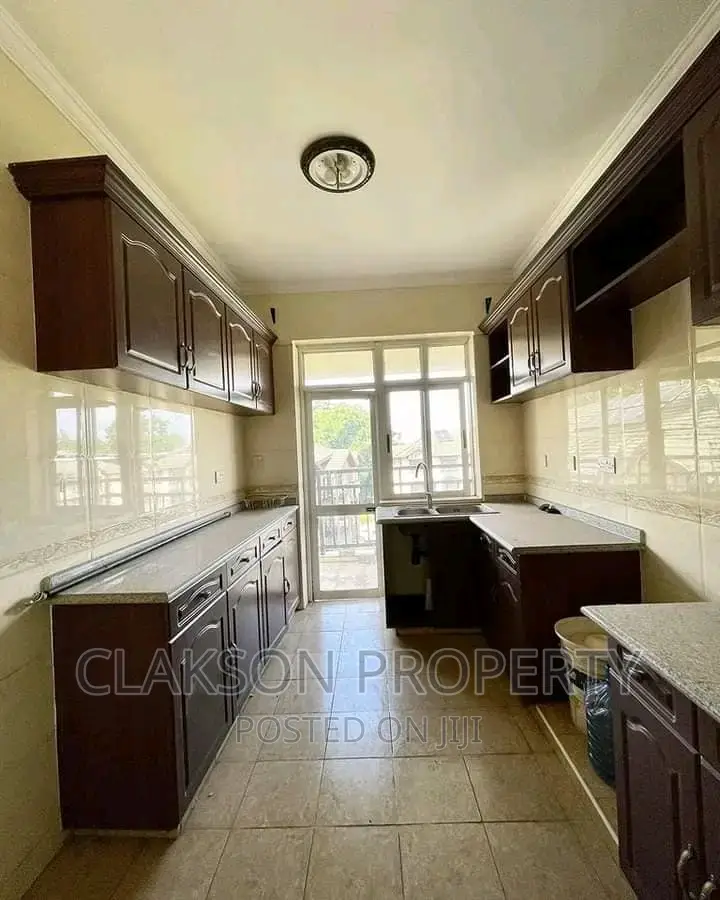 3-Bedroom Flat in Lavington for Rent - Ideal Home! in Lavington
