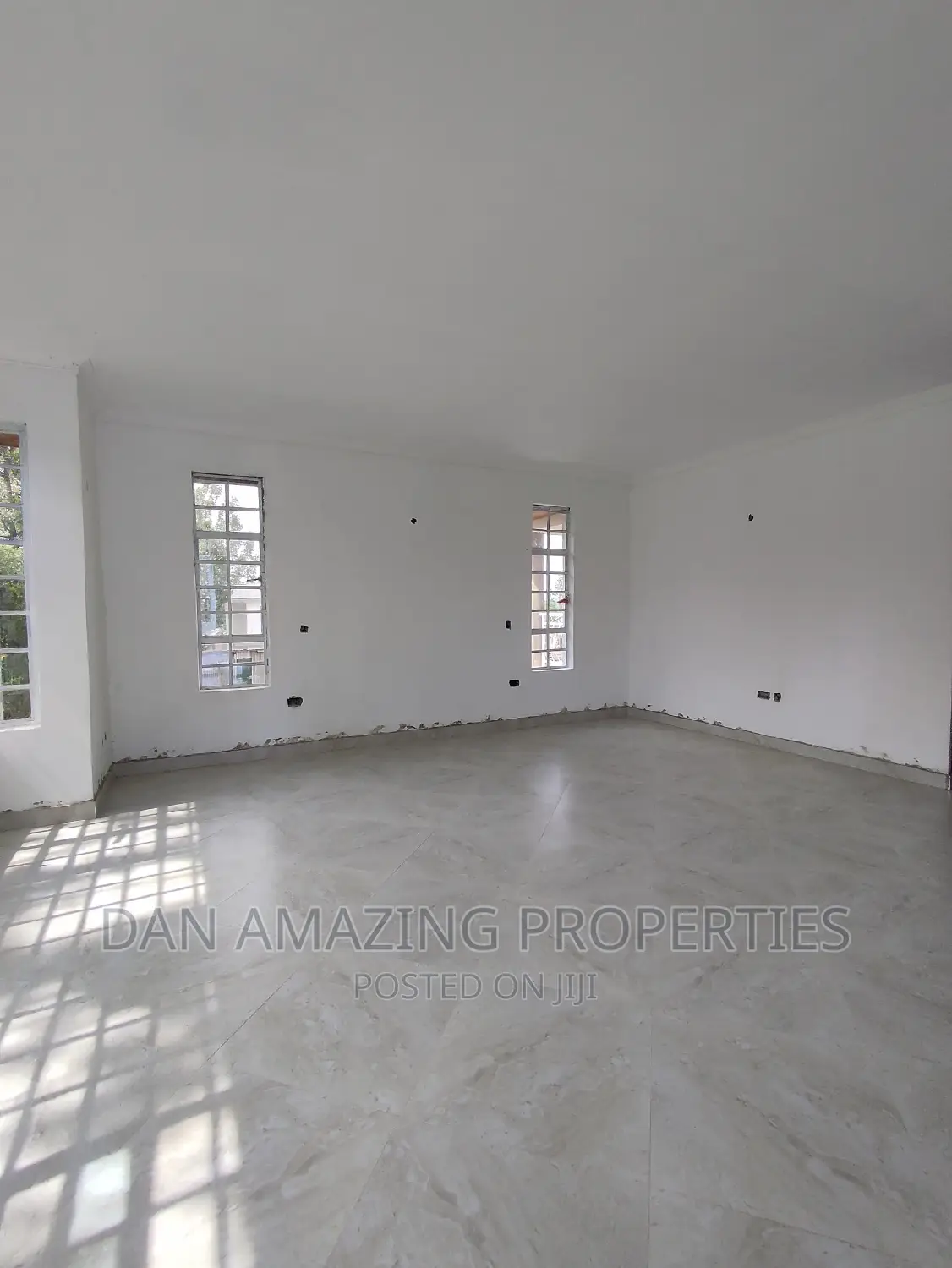 Stunning 4-Bedroom Maisonette in Rimpa's Plus 2 District - For Sale in Rimpa