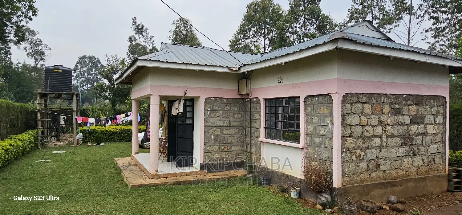 2-Bedroom Bungalow in Outspan, Racecourse - Seeking New Owner Now in Racecourse