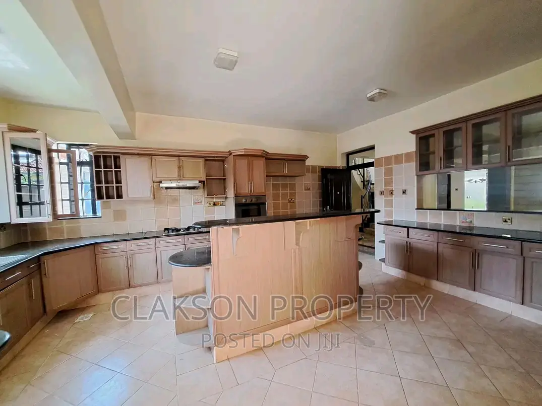 Lavington's Premier 5-Bedroom Townhouse / Terrace for Rent in Lavington