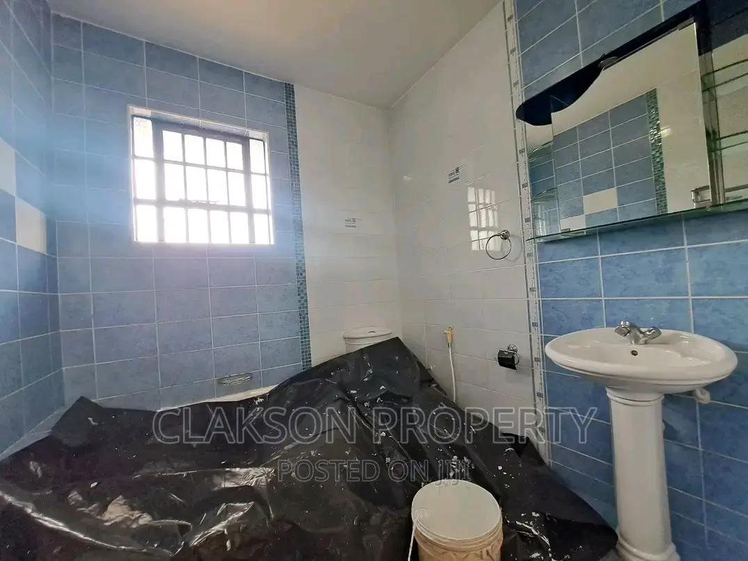 Lavington's Premier 5-Bedroom Townhouse / Terrace for Rent in Lavington