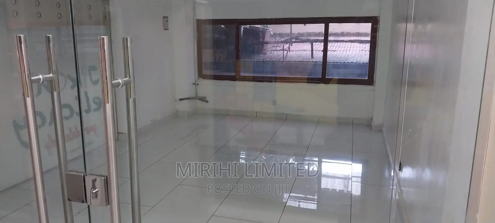 . Premium Shop to Let in Prime Business District in Parklands/Highridge