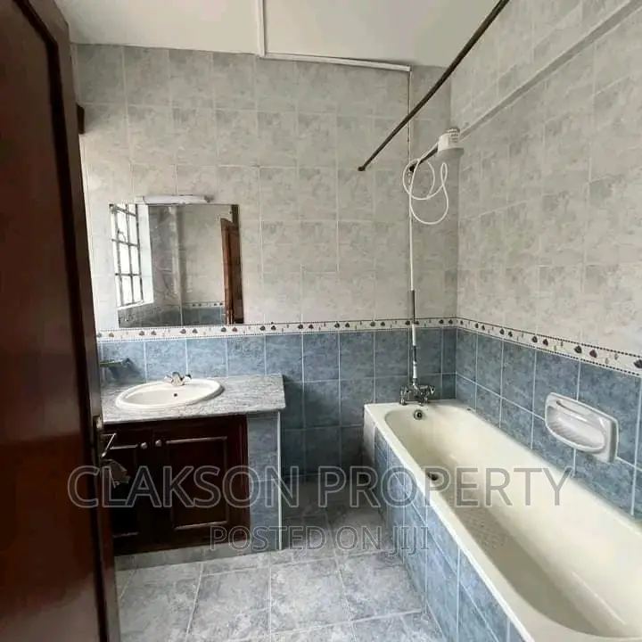 Lavington Terrace Townhouse: 3 Bedrooms, Minimum 2-Year Lease in Lavington
