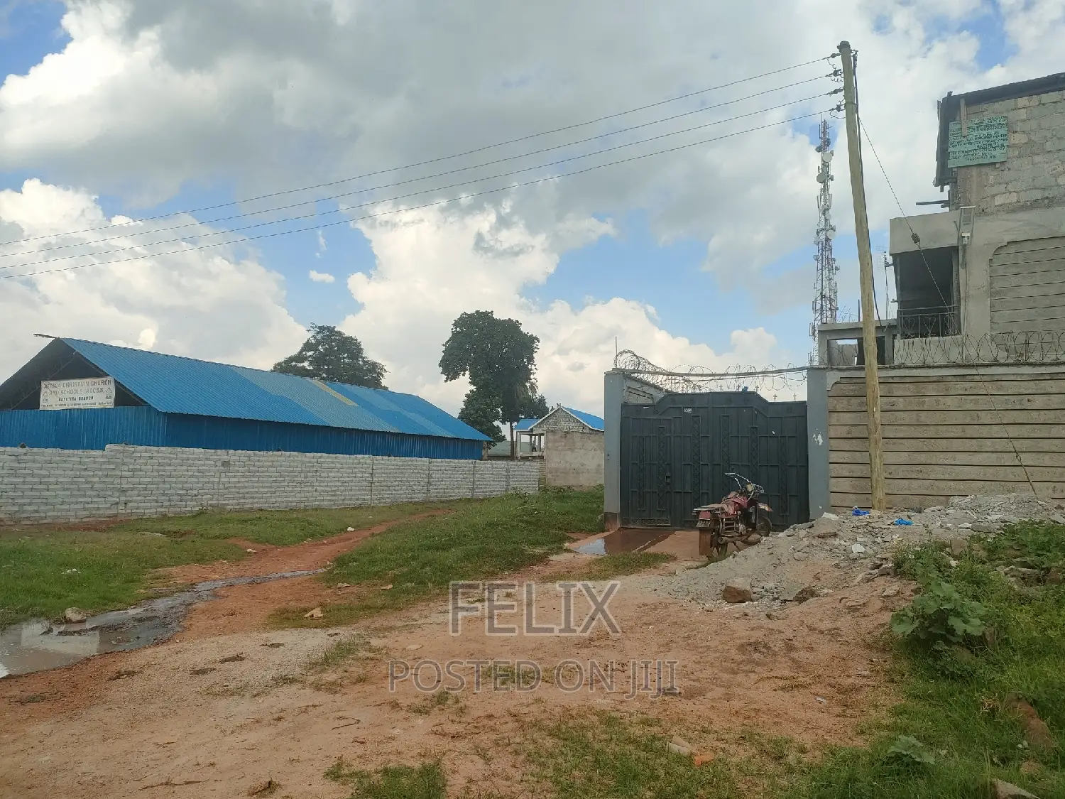 Karatina Karindundu 50/100 in Karatina Town