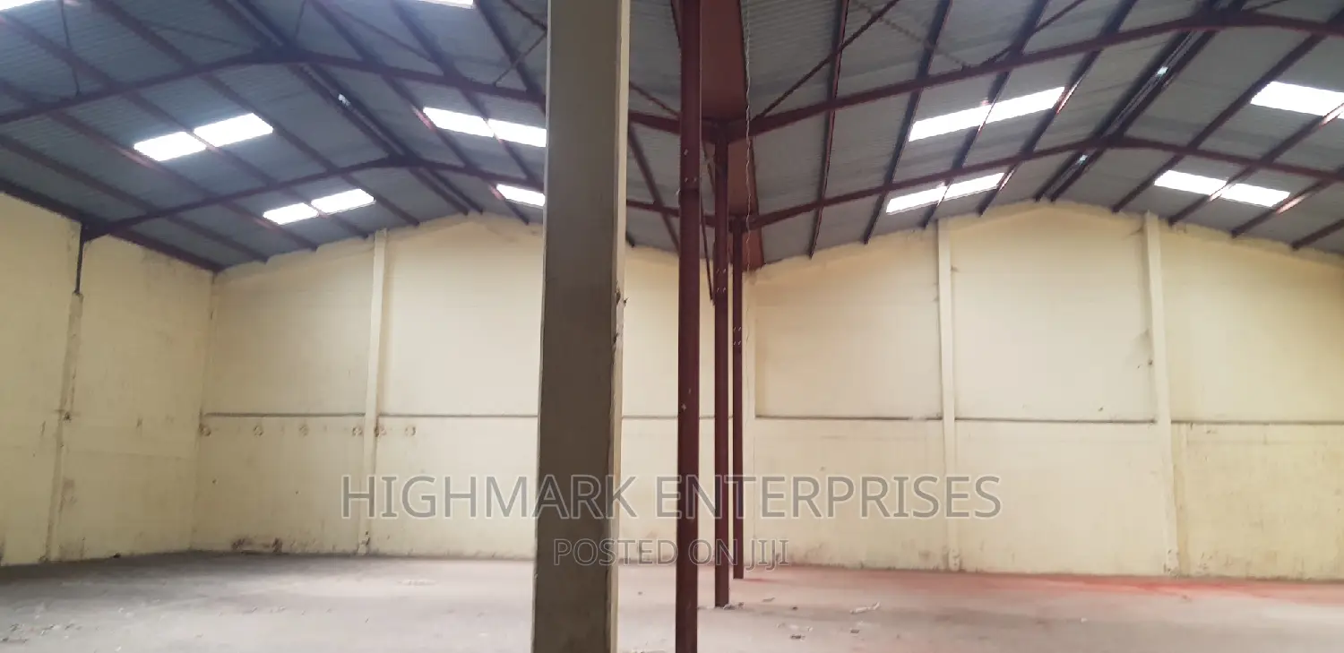 Commercial Space Lease: 10,000 sq ft Property Featuring Cabanas in City Cabanas