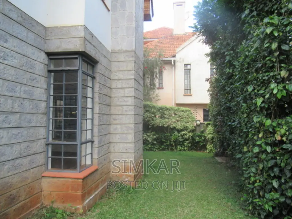 Lavington Estate, Maziwa: 4-Bedroom Villa Available for Purchase in Maziwa