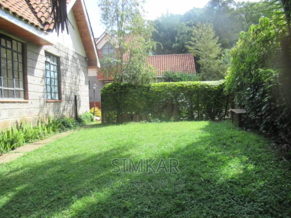 Lavington Estate, Maziwa: 4-Bedroom Villa Available for Purchase in Maziwa