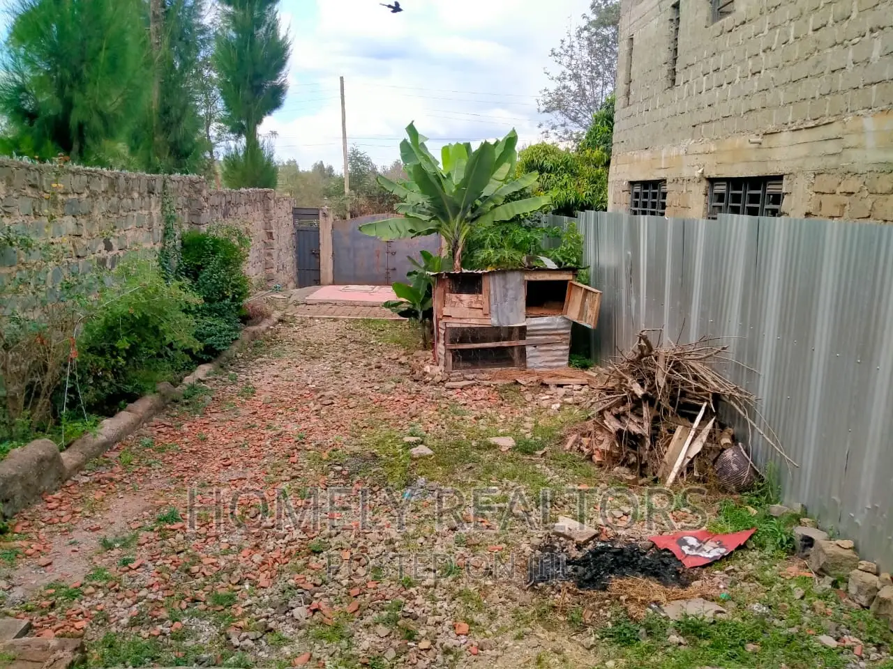Spacious 5-bedroom Maisonette in Rongai Nkoroi Estate - For Sale in Nkoroi